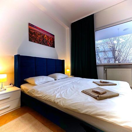 Ultracentral Apartment 4 Rooms - Old City Center -120 Square Meters - Bucareste Exterior foto