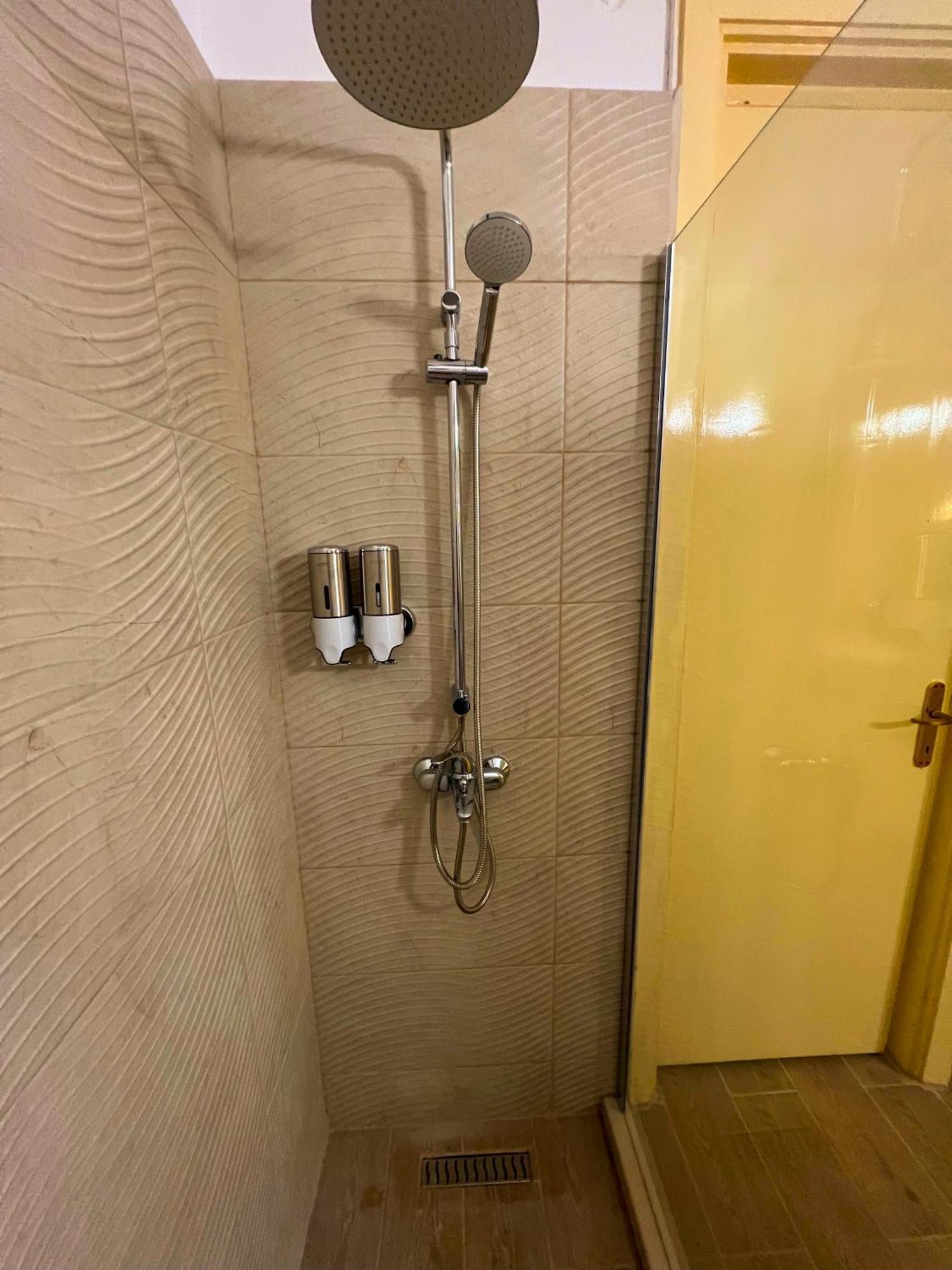 Ultracentral Apartment 4 Rooms - Old City Center -120 Square Meters - Bucareste Exterior foto