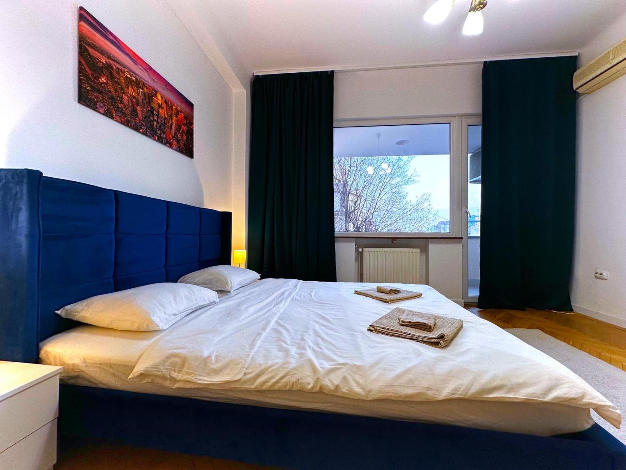 Ultracentral Apartment 4 Rooms - Old City Center -120 Square Meters - Bucareste Exterior foto