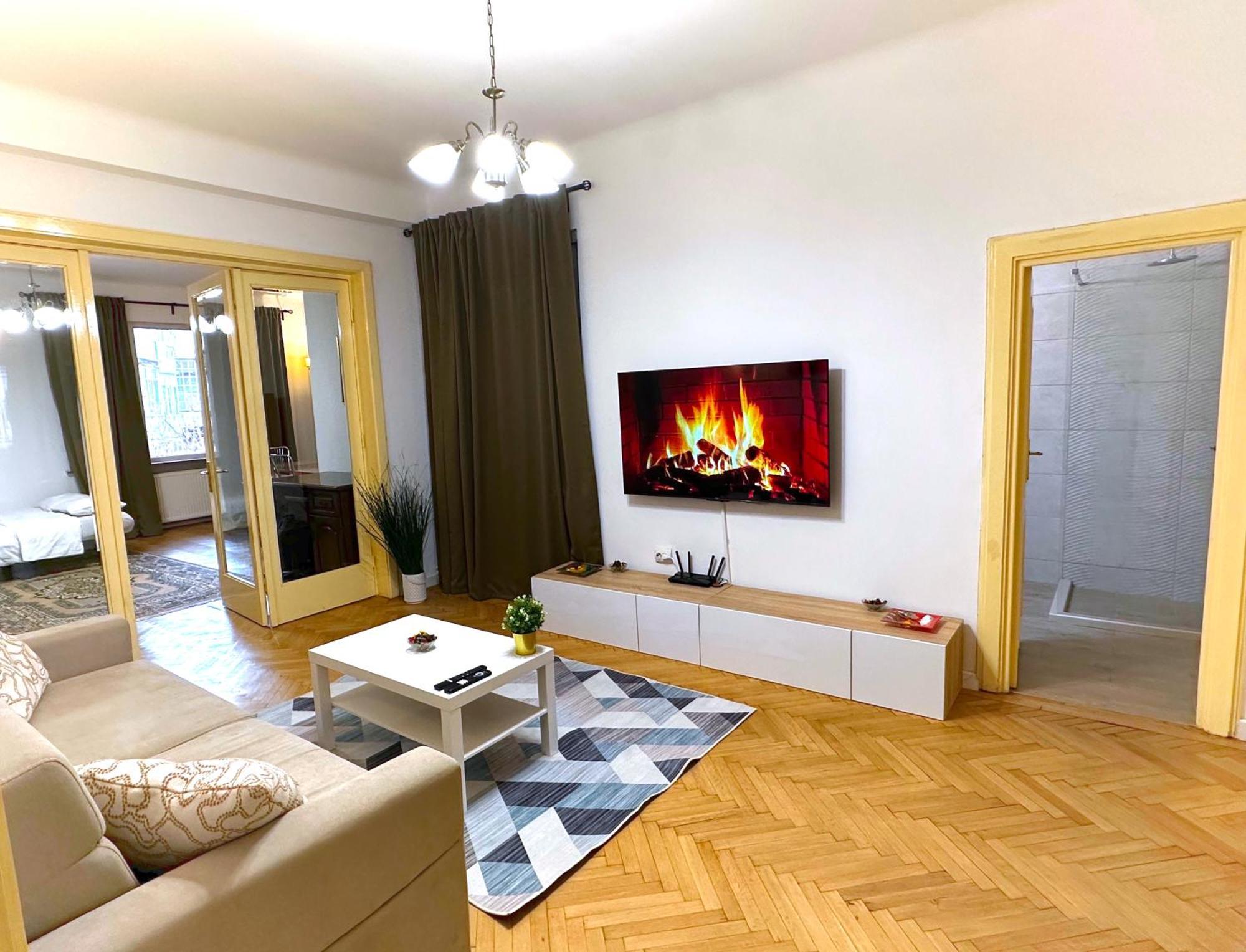 Ultracentral Apartment 4 Rooms - Old City Center -120 Square Meters - Bucareste Exterior foto