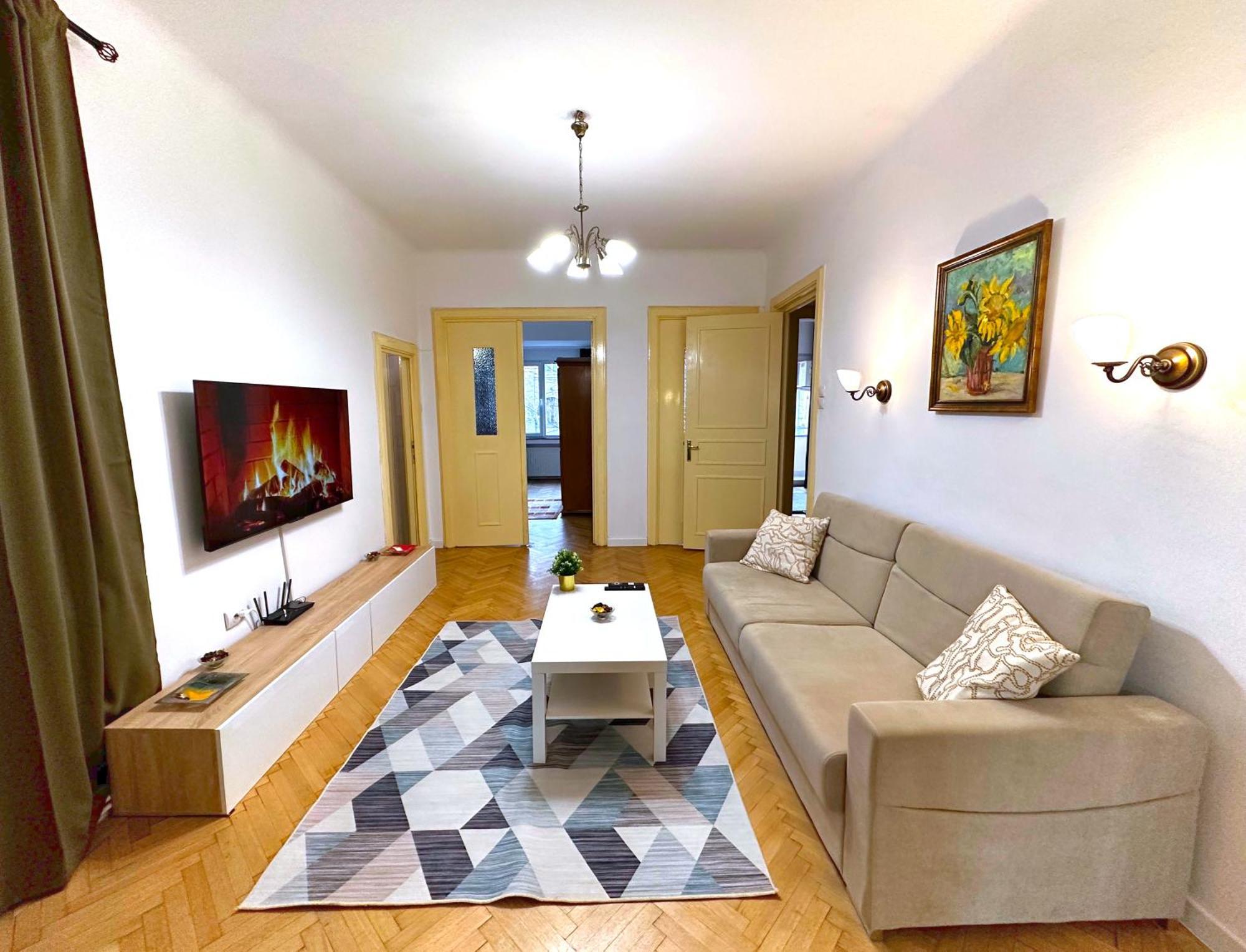 Ultracentral Apartment 4 Rooms - Old City Center -120 Square Meters - Bucareste Exterior foto