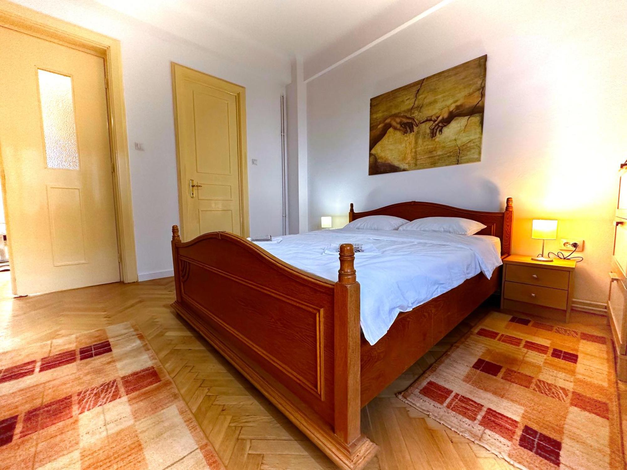 Ultracentral Apartment 4 Rooms - Old City Center -120 Square Meters - Bucareste Exterior foto