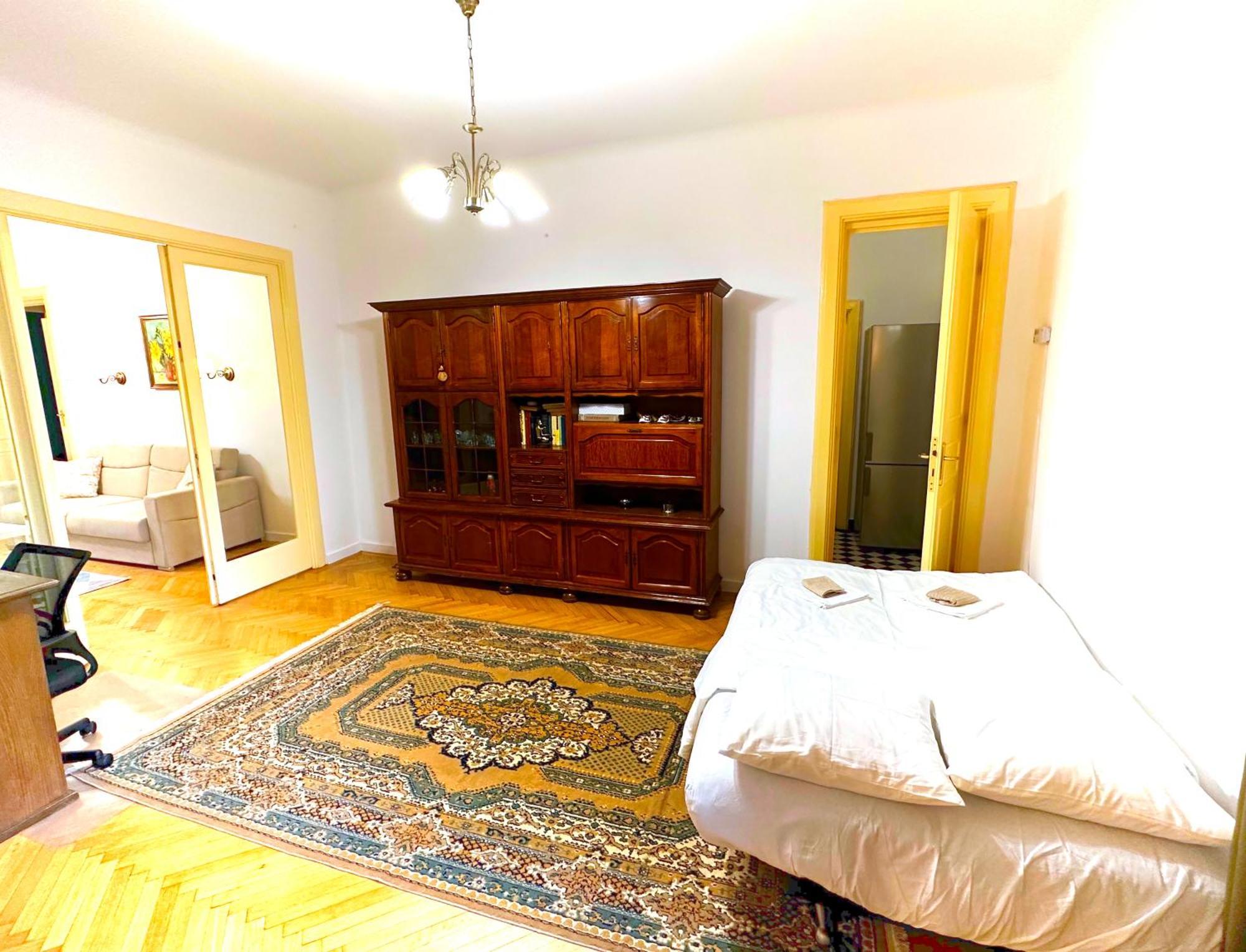 Ultracentral Apartment 4 Rooms - Old City Center -120 Square Meters - Bucareste Exterior foto