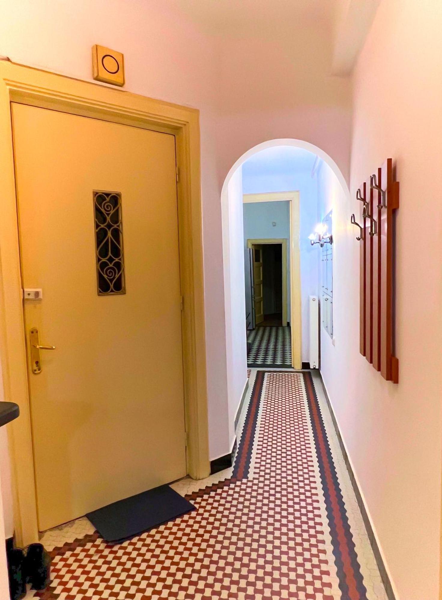 Ultracentral Apartment 4 Rooms - Old City Center -120 Square Meters - Bucareste Exterior foto